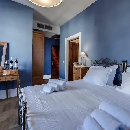 Tenuta Di Capezzana Bed and Breakfast *