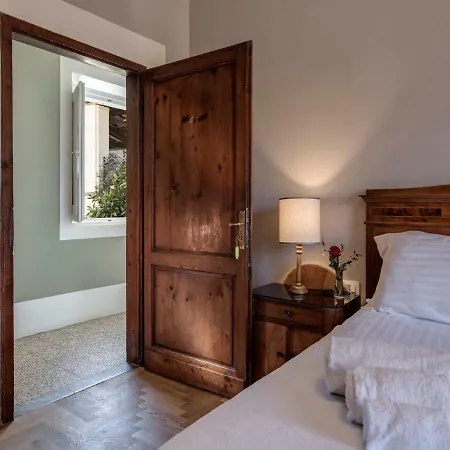 Tenuta Di Capezzana Bed and Breakfast Seano