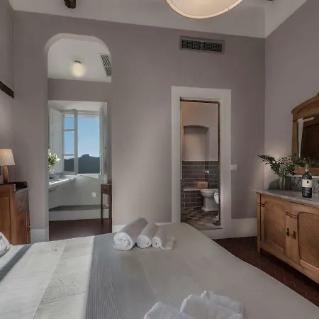 Tenuta Di Capezzana Bed and Breakfast