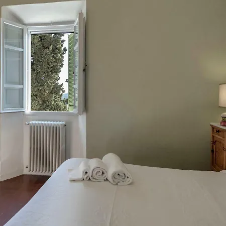 Tenuta Di Capezzana Bed and Breakfast *